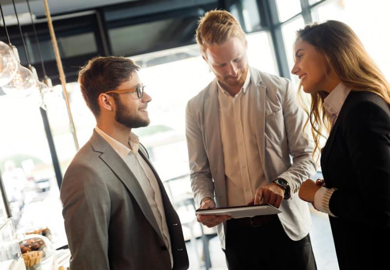 A group of people discovering 10 secrets to networking nirvana